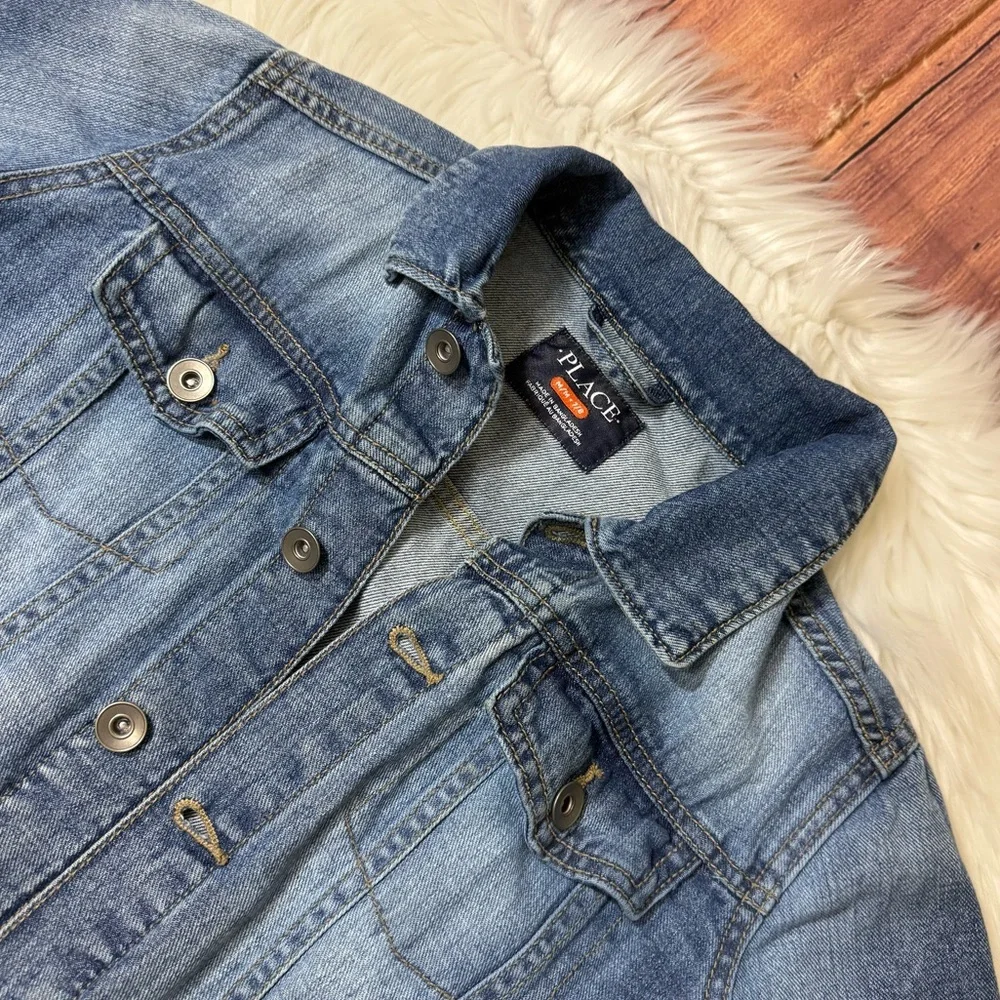 The Children’s Place Medium Wash Button Front Denim Jacket - Boys Size M (7/8)